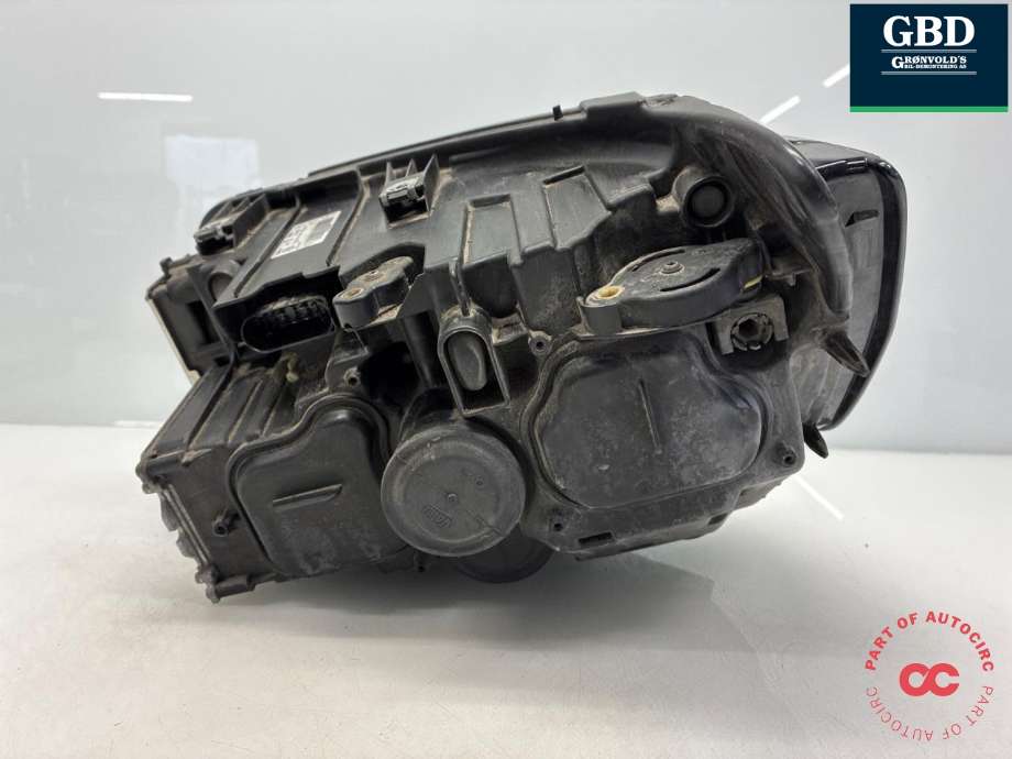 Frontlykt høyre full-LED til VW Transporter / Caravelle 2015-2019 (T6) (T6) (VALEO|7E1 941 774|7E1 941 036|90079563)