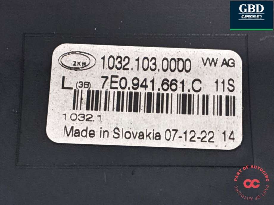 Tåkelykt venstre foran til VW Transporter / Caravelle 2015-2019 (T6) (T6) (7E0 941 661 D|7E0 941 661 B|1032.103.0000)