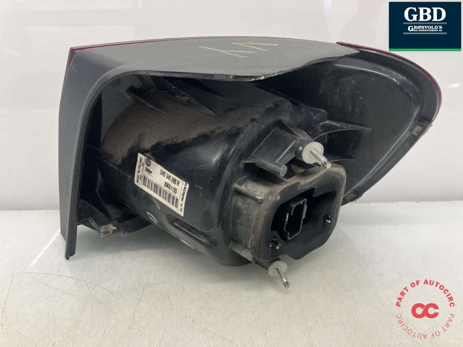 Baklykt venstre ytre til VW Golf, Plus/Cross 2009-2013 (Fase 2) (VALEO|5M0 945 095 S|5M0 945 095 R|89091155)