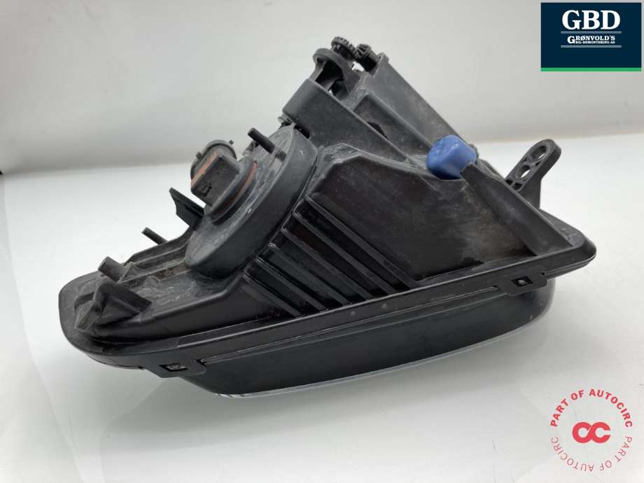 Tåkelykt høyre foran til Audi A3 2012-2016 (Type III, Fase 1)  (8V0 941 700 J|8V0 941 700 D|)
