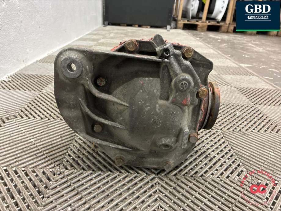 Kardang klokke bak til BMW 5-Serie 2003-2010 (E60/E61) (E60/E61) (33 10 7 542 511|7570470-02/EA160V 2.65|)