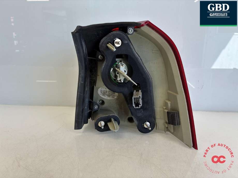Baklykt venstre ytre til Volvo V70 2007-2013 (Type III, Fase 1)  (31276839|)