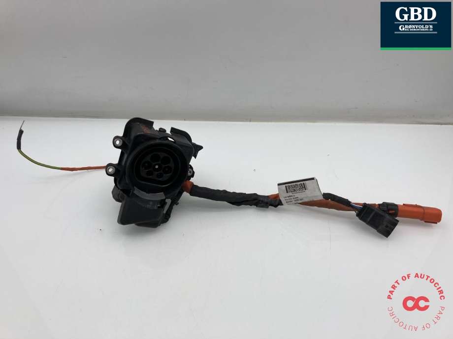 Batterilader inntak/luke til Volvo XC90, 2015-2025 (Type II)  (32340092)