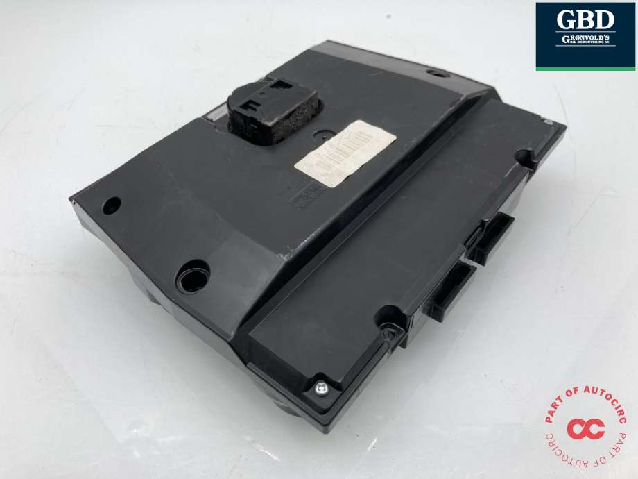 Bilstereo betjeningspanel til Volvo V70 2007-2013 (Type III, Fase 1) (31443427|31324827|)