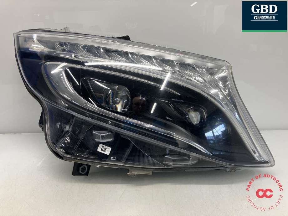 Frontlykt høyre full-LED til Mercedes Vito, 2014-->> (W447) (W447) (HELLA|A 447 906 19 01)
