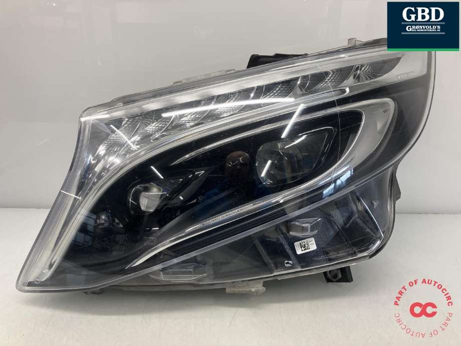 Frontlykt venstre full-LED til Mercedes Vito, 2014-->> (W447) (W447) (HELLA|A 447 906 18 01)