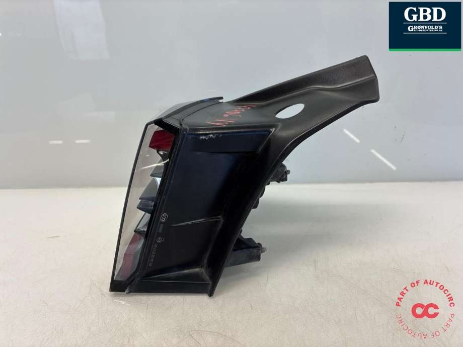 Baklykt venstre ytre til Tesla Model 3 2018-2023 (Fase 1) (1077399-00-D|)