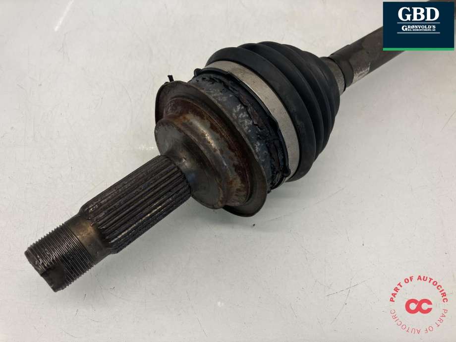 Drivaksel venstre foran, diesel/automat til Mercedes Vito 2014-->> (W447) (W447) (A 447 330 64 00|)