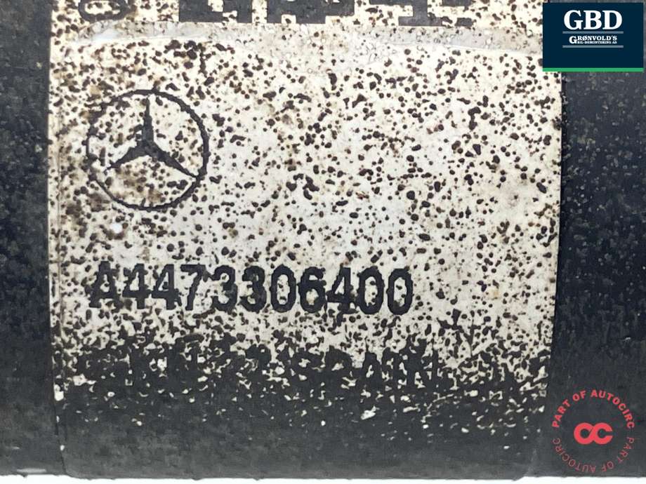 Drivaksel venstre foran, diesel/automat til Mercedes Vito 2014-->> (W447) (W447) (A 447 330 64 00|)