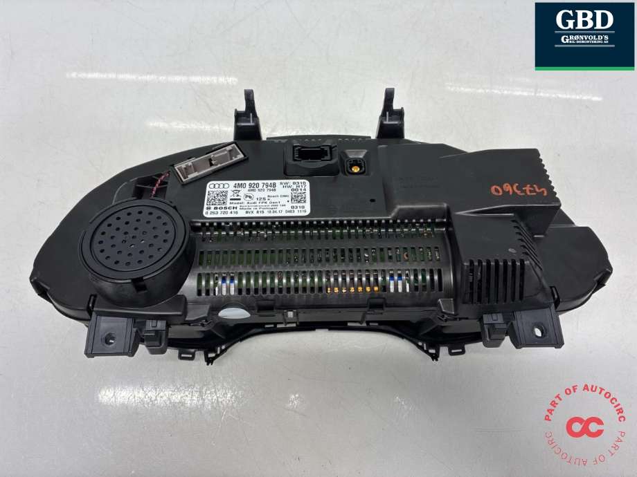 Instrumentpanel til Audi Q7 2015-->> (Type II) (4M0 920 794 B|4M0 920 794 BX|)