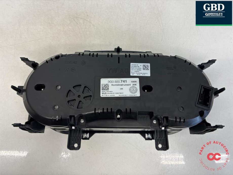 Instrumentpanel til VW Passat 2015-2019 (Fase 1) (B8) (B8) (3G0 920 741|)