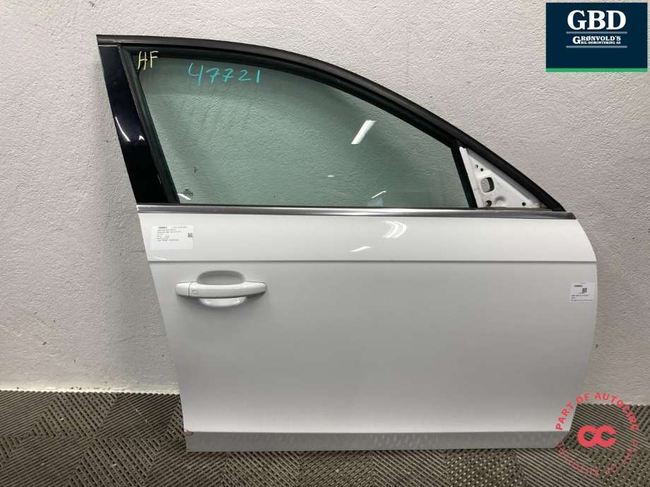 Dør høyre foran til Audi A4, 2007-2014 (Type IV) (B8) (B8) (8K0 831 052 J)