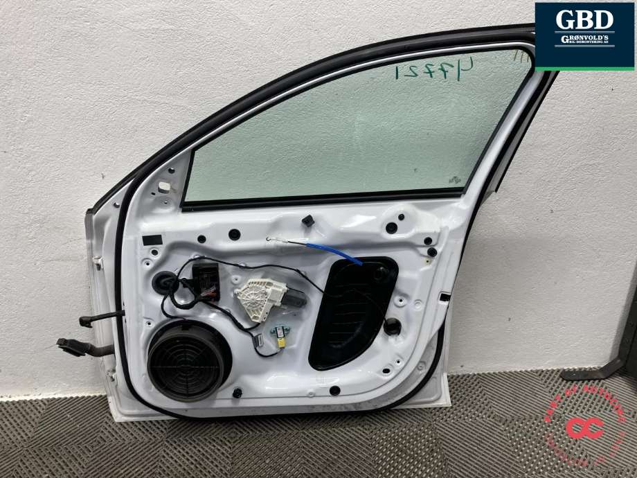 Dør høyre foran til Audi A4 2007-2014 (Type IV) (B8) (B8) (8K0 831 052 J|)