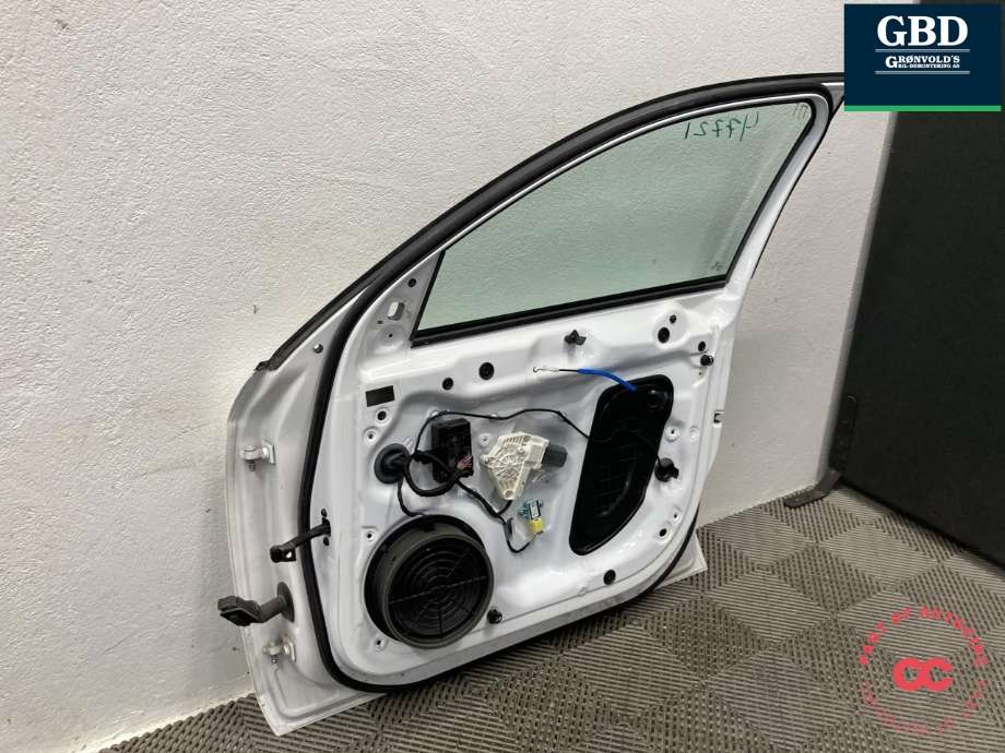 Dør høyre foran til Audi A4 2007-2014 (Type IV) (B8) (B8) (8K0 831 052 J|)