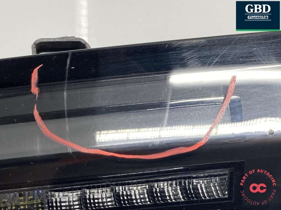 Baklykt midtre til Ford Capri 2024-->> (2805305|R2KB-13N466-AD|)