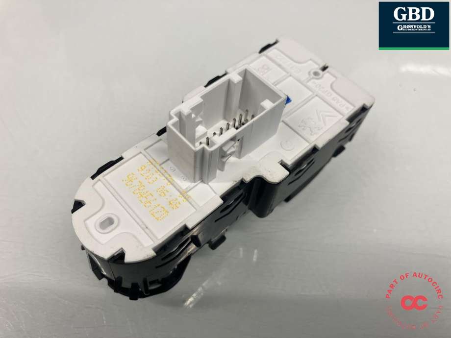 Bryter ruteheis førerdørspanel til Peugeot Partner 2019-->> (Type III) (98 329 368 ZD|96 784 561 ZD|)