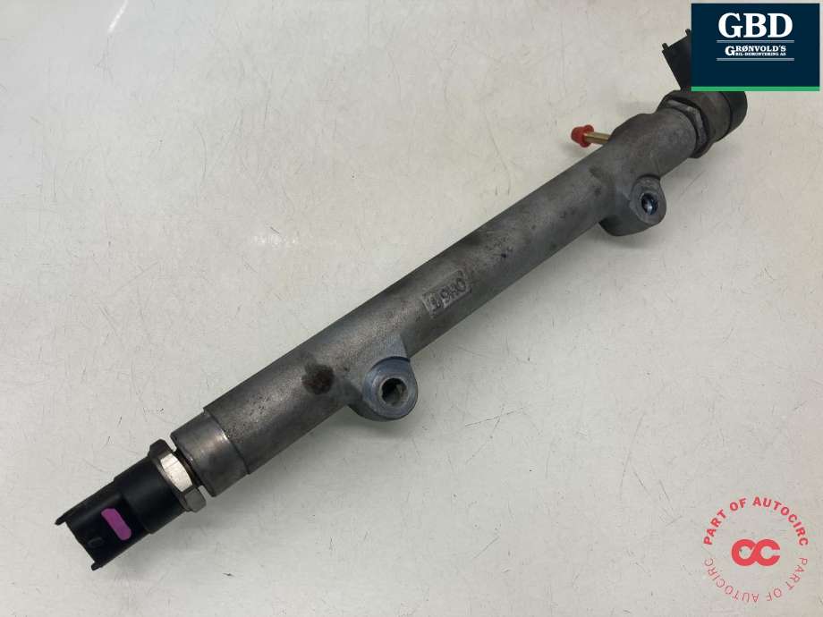 Dyseskinne (fuelrail) til Toyota Auris 2007-2010 (Type I, Fase 1)  (BOSCH|238100N021|2381033021|107780-0452| 0 445 214 132)