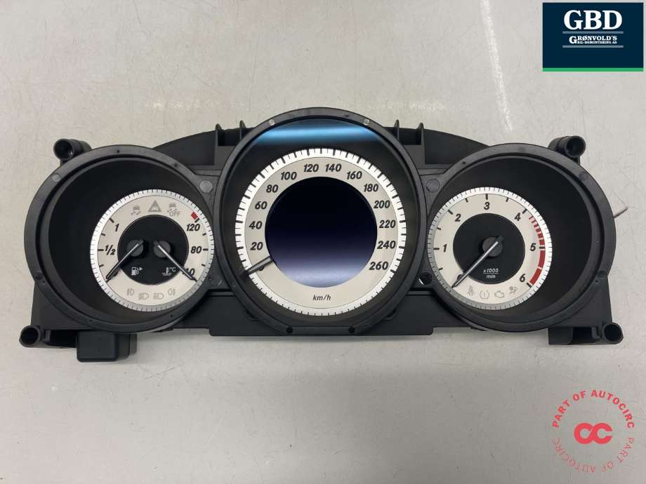 Instrumentpanel til Mercedes CLS 2011-2017 (C218) (C218) (A 218 900 73 02|A 218 900 60 02|A 218 900 66 01)