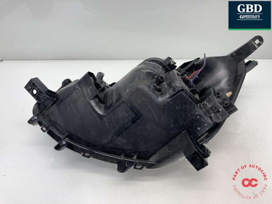 Frontlykt høyre halogen til Mitsubishi Space Star 2013-->> (Type II) (8301C194|)