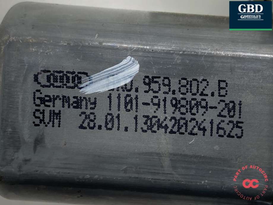 Ruteheis, kun motor, høyre foran til Audi Q3 2011-2014 (Type I, Fase 1)  (8K0 959 802 B|)