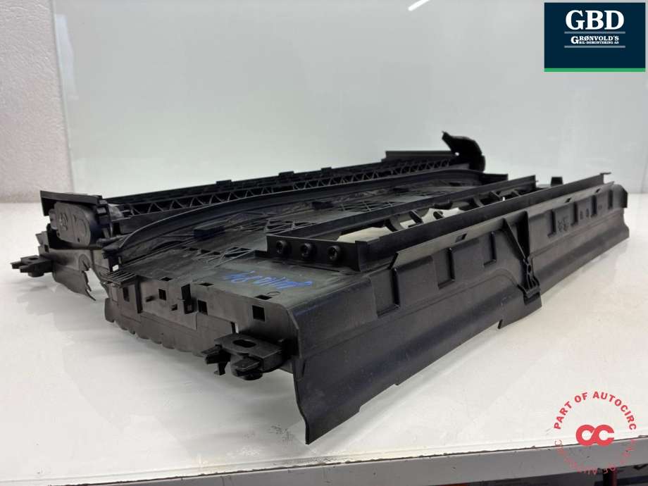 Diverse deler til Peugeot 308 2013-2021 (Type II) (96 777 259 80|9823355180|)