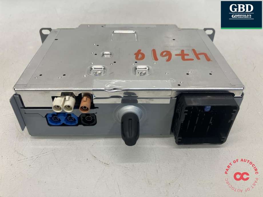 Bilstereo navigasjon til Peugeot Partner 2019-->> (Type III)  (BOSCH|16 849 414 80|16 314 832 80|98 287 094 80| 7 503 900 258)