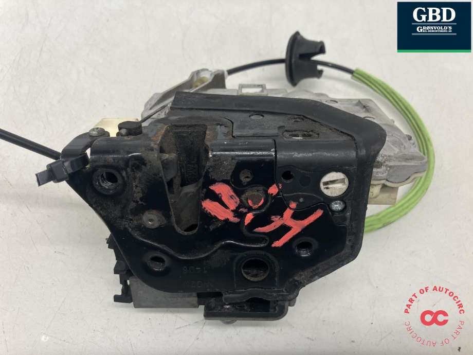 Låsekasse høyre foran til Audi TT 2006-2014 (Type II)  (8J1 837 016 A|)