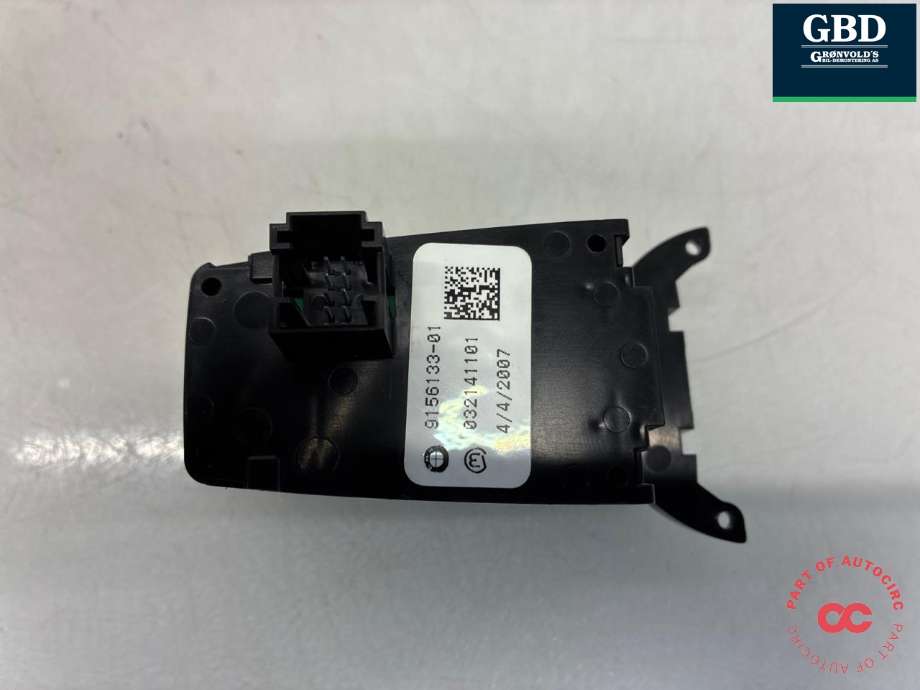 Bryter elektrisk håndbrekk/parkbrems til BMW X5 2007-2013 (E70) (E70) (61 31 9 218 044|9156133-01|)