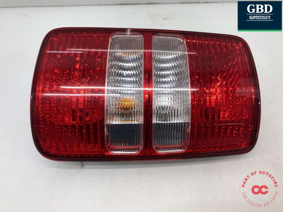 Baklykt høyre til VW Caddy 2010-2015 (Type III, Fase 2)  (2K5 945 096 Q|2K5 945 096 K|2K0 945 112 A)