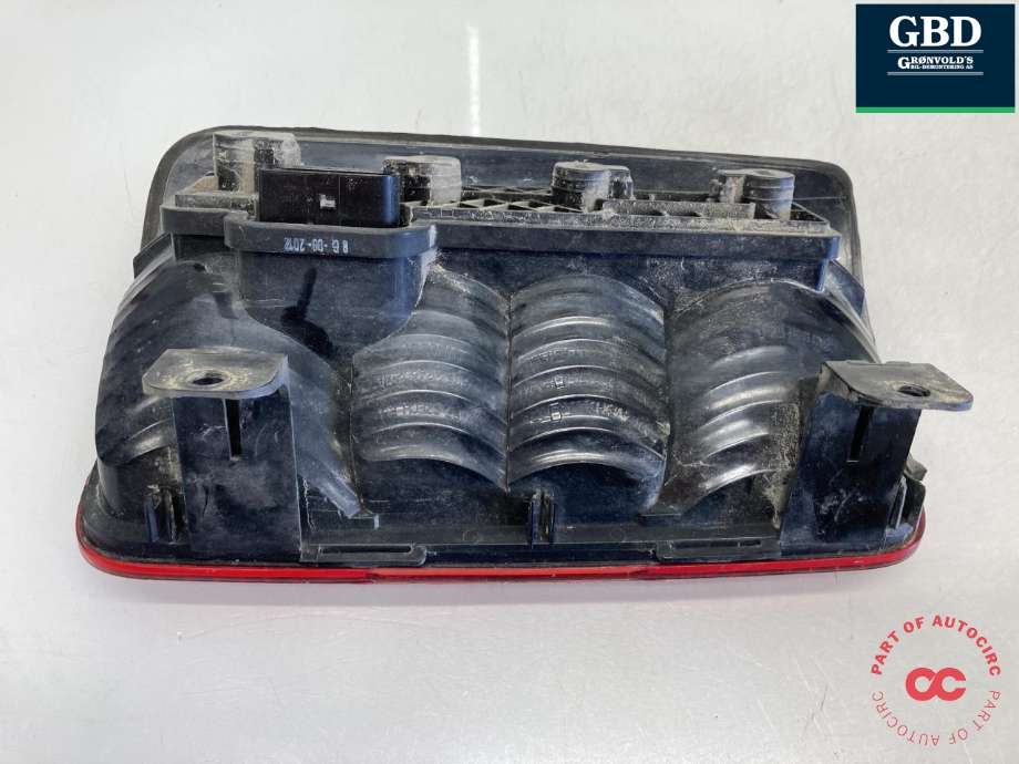 Baklykt høyre til VW Caddy 2010-2015 (Type III, Fase 2)  (2K5 945 096 Q|2K5 945 096 K|2K0 945 112 A)