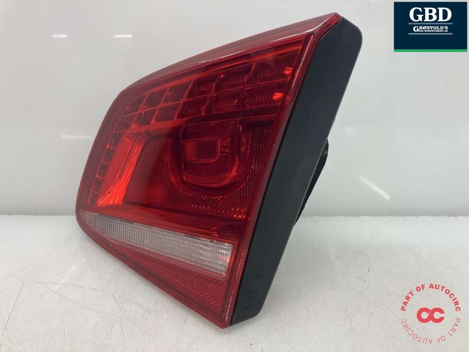 Baklykt høyre indre til VW Passat 2011-2015 (B7) (B7) (3AE 945 308 C|3AE 945 308 D|)