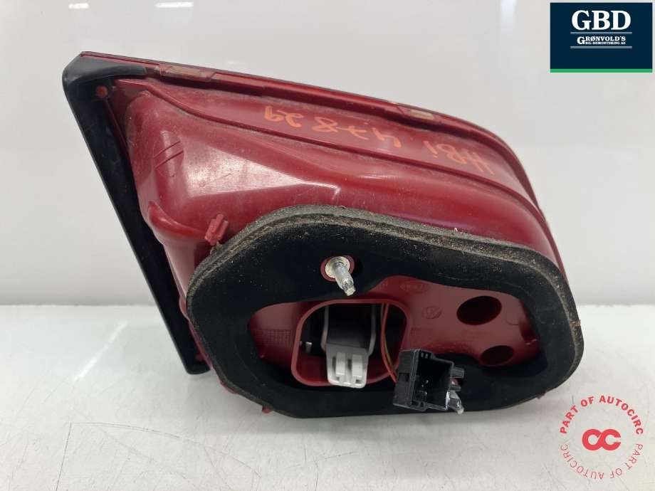 Baklykt høyre indre til VW Passat 2011-2015 (B7) (B7) (3AE 945 308 C|3AE 945 308 D|)