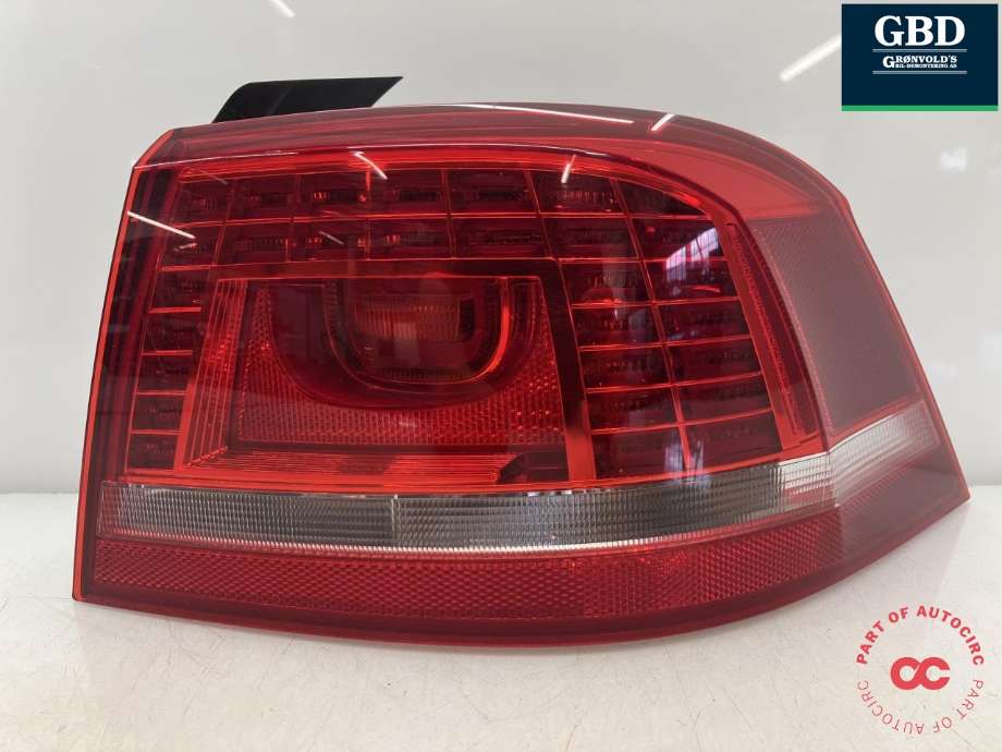 Baklykt høyre ytre til VW Passat, 2011-2015 (B7) (B7) (3AE 945 208 B)