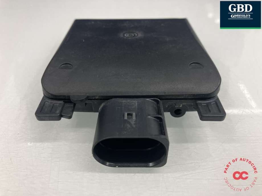 Sensor blindsone til Škoda Karoq 2017-->>  (2Q0 907 685 B|6PZ 013 498 - 27|)
