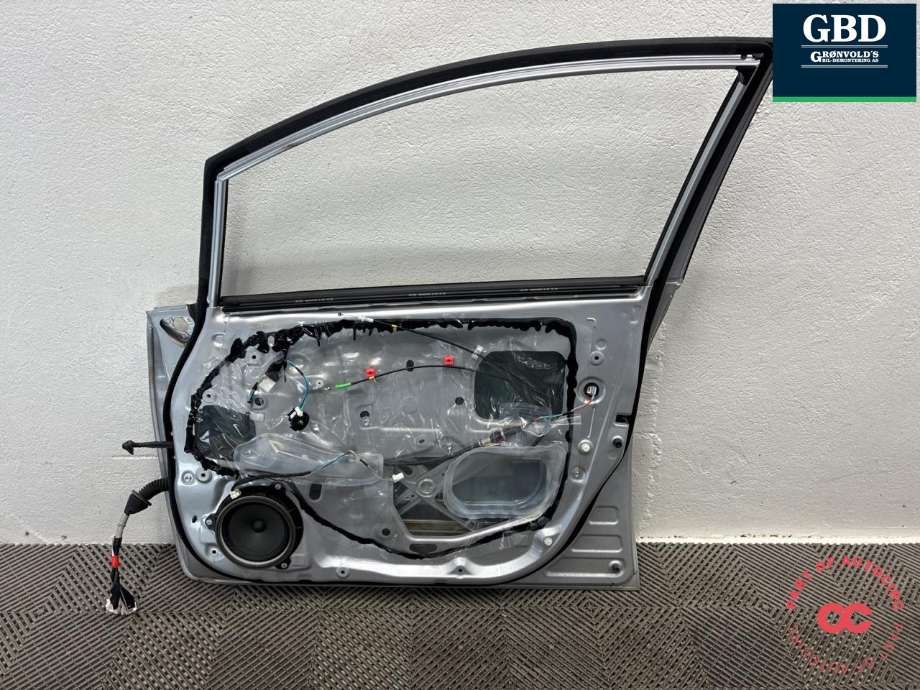 Dør høyre foran til Toyota Auris 2010-2012 (Type I, Fase 2) (6700102260|)