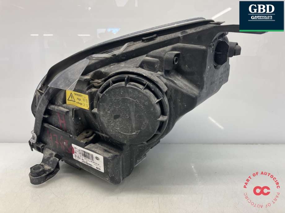 Frontlykt høyre xenon til Mercedes R-Klasse 2006-2013 (W251) (W251) (HELLA|A 251 820 22 61|A 251 820 14 61|1ZL 263 037-32)