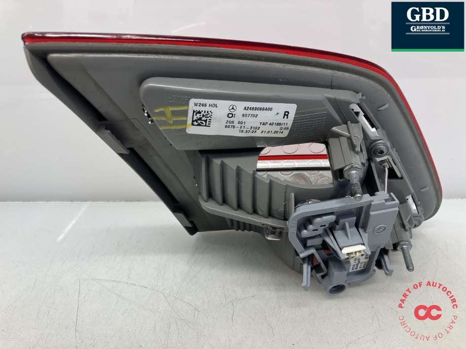 Baklykt høyre indre til Mercedes B-Klasse 2011-2018 (W246) (W246) (A 246 906 64 00|607702|)
