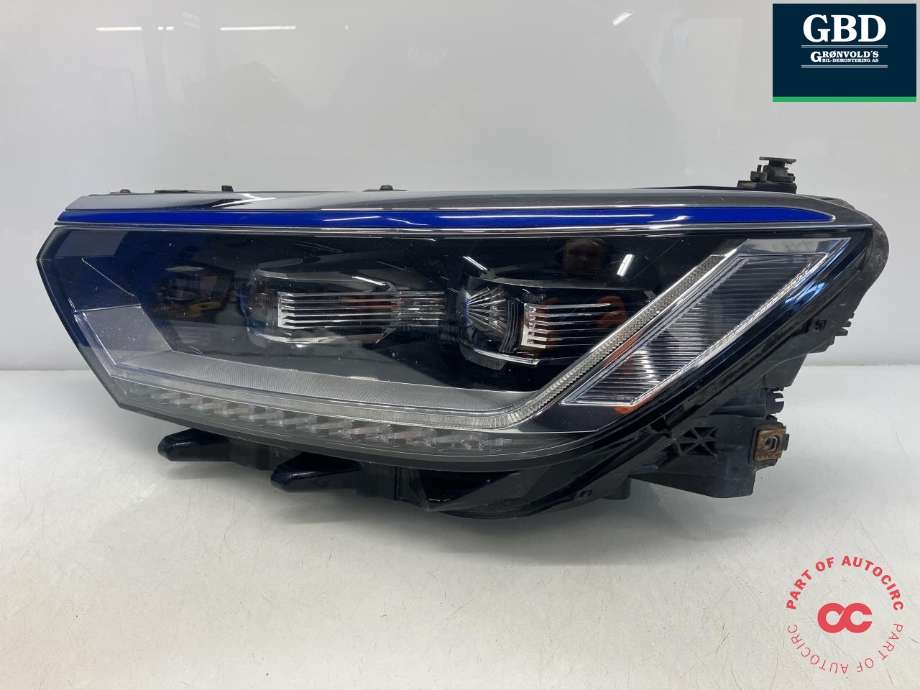 Frontlykt venstre full-LED til VW Passat 2015-2019 (Fase 1) (B8) (B8) (VALEO|3G1 941 113 A|3G1 941 081 F|90136118)