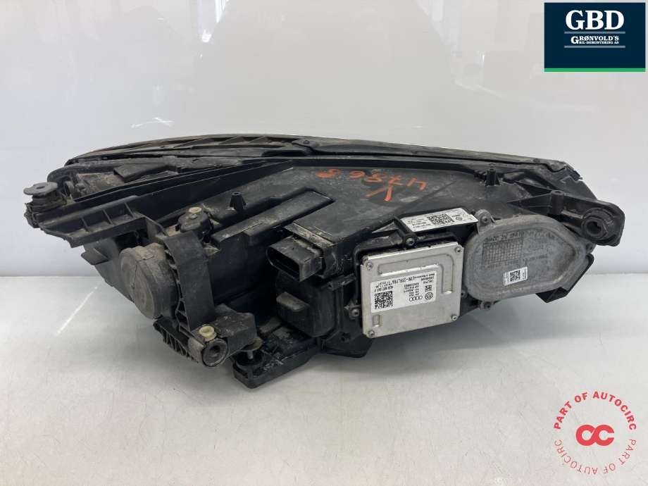 Frontlykt venstre full-LED til VW Passat 2015-2019 (Fase 1) (B8) (B8) (VALEO|3G1 941 113 A|3G1 941 081 F|90136118)