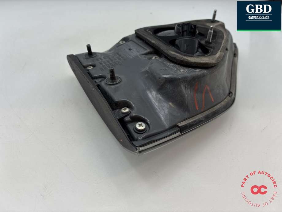 Baklykt venstre indre til Lexus RX 2009-2015 (Type III) (AL10) (AL10) (8159148120|)