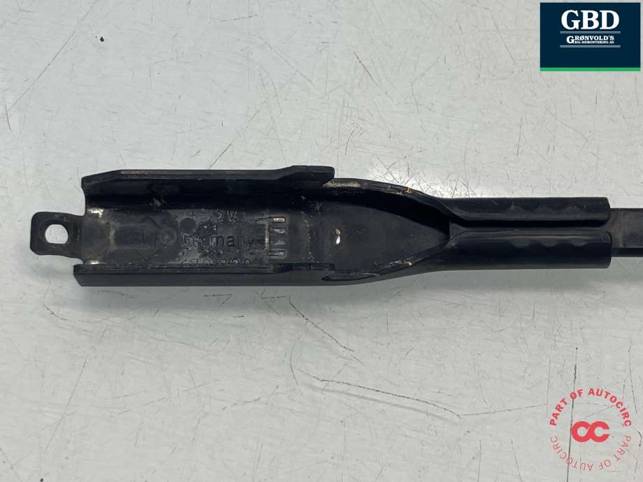 Viskerarm frontrute høyre til Mercedes B-Klasse 2011-2018 (W246) (W246) (VALEO||A 246 820 02 44)