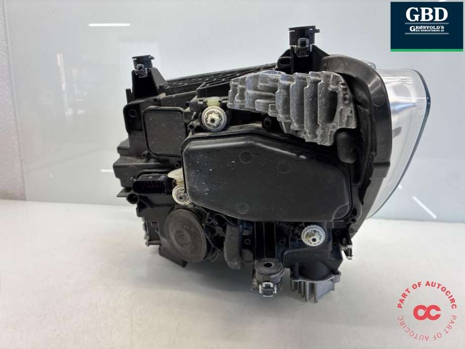Frontlykt høyre full-LED til VW Crafter 2016-->> (Type II) (7C1 941 774 C|7C1 941 774 B|)