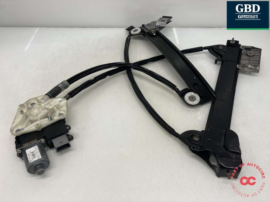 Ruteheis høyre foran til Peugeot RCZ 2010-2015 (9222 GW|9673475880|0 130 822 640)