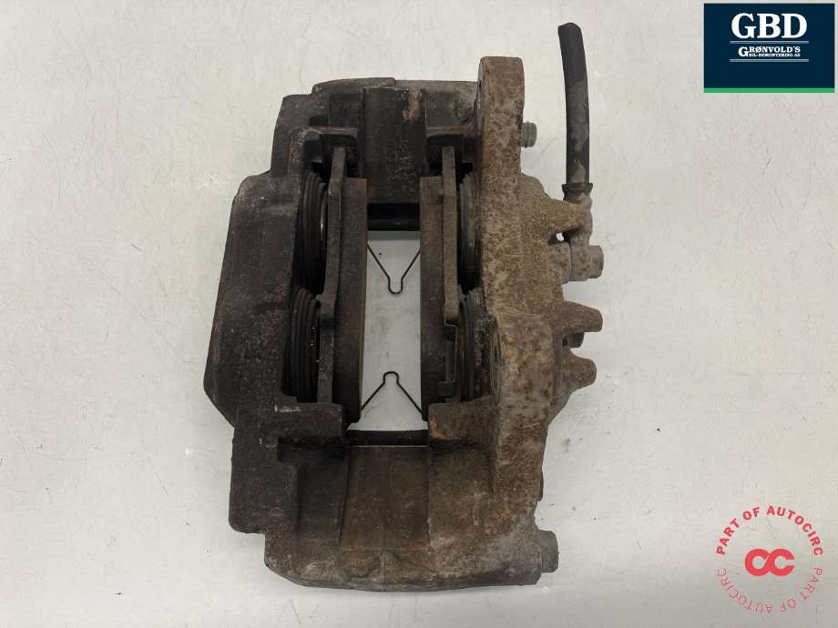 Bremsecaliper høyre foran til Mitsubishi Pajero 2007-2016 (Type IV, Fase 1)  (4605B706|)