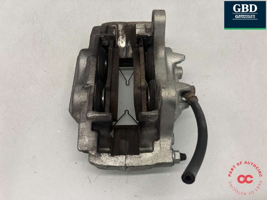 Bremsecaliper venstre foran til Mitsubishi Pajero 2007-2016 (Type IV, Fase 1)  (4605B705|)