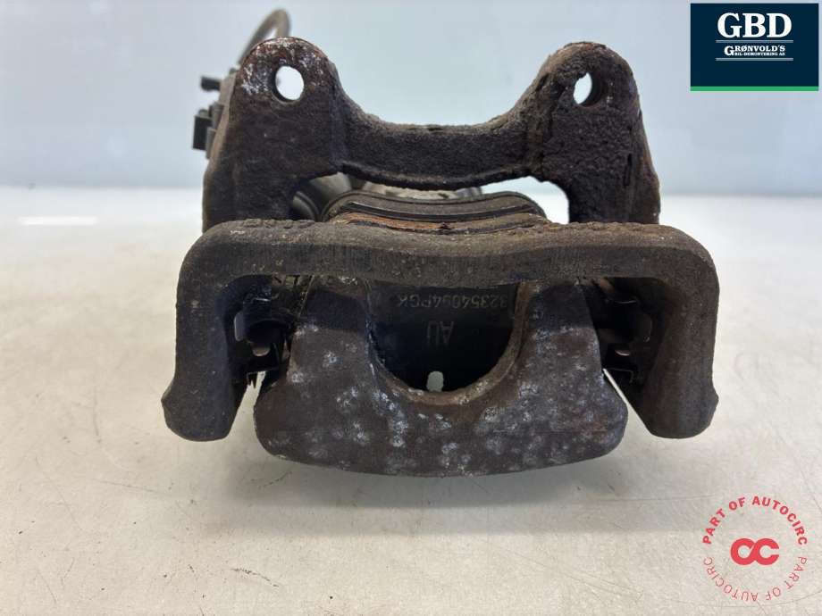 Bremsecaliper høyre bak, elektrisk til Mercedes CLA 2013-2019 (C117) (C117) (A 000 423 24 81|)