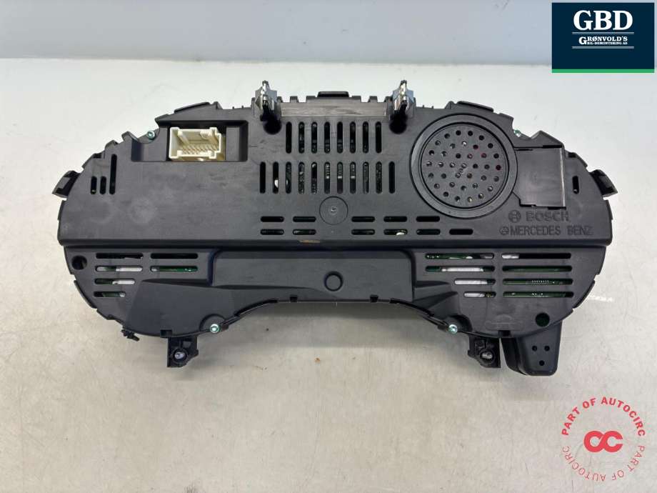 Instrumentpanel til Mercedes CLA 2013-2019 (C117) (C117) (A 117 900 73 01|A 117 900 61 00|)