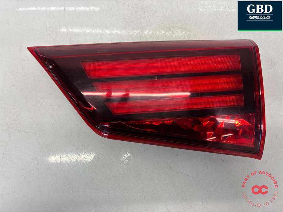 Baklykt høyre indre til Mitsubishi Outlander, 2015-->> (Type III, Fase 2)  (8331A180)
