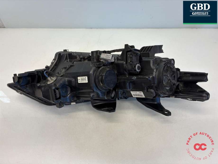 Frontlykt venstre xenon til Mitsubishi Outlander 2015-->> (Type III, Fase 2)  (8301C203|4B45X|ECM921-21A10)