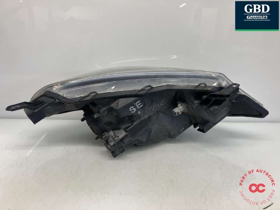 Frontlykt venstre halogen til Toyota Yaris 2012-2014 (Type III, Fase 1)  (811700D470|)